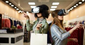 Teamviewer: Google Cloud hält künftig Vision Picking zum Shoppen per VR-Brille bereit ( Foto: Shutterstock-Artie Medvedev )