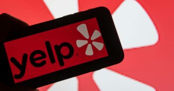 Yelp bietet eine Plattform für echte Kundenmeinungen und direkte Rückmeldungen für Unternehmen (Foto: AdobeStock - 575573550 David)