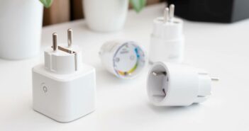 Smart Plug: Der erste Schritt ins Smart Home (Foto: AdobeStock - 898530240 Proxima Studio)